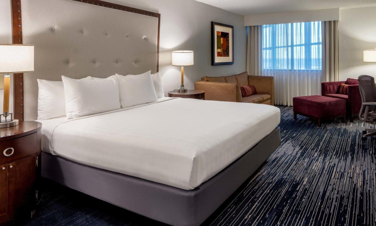Sonesta Hotel Houston Iah Airport Экстерьер фото