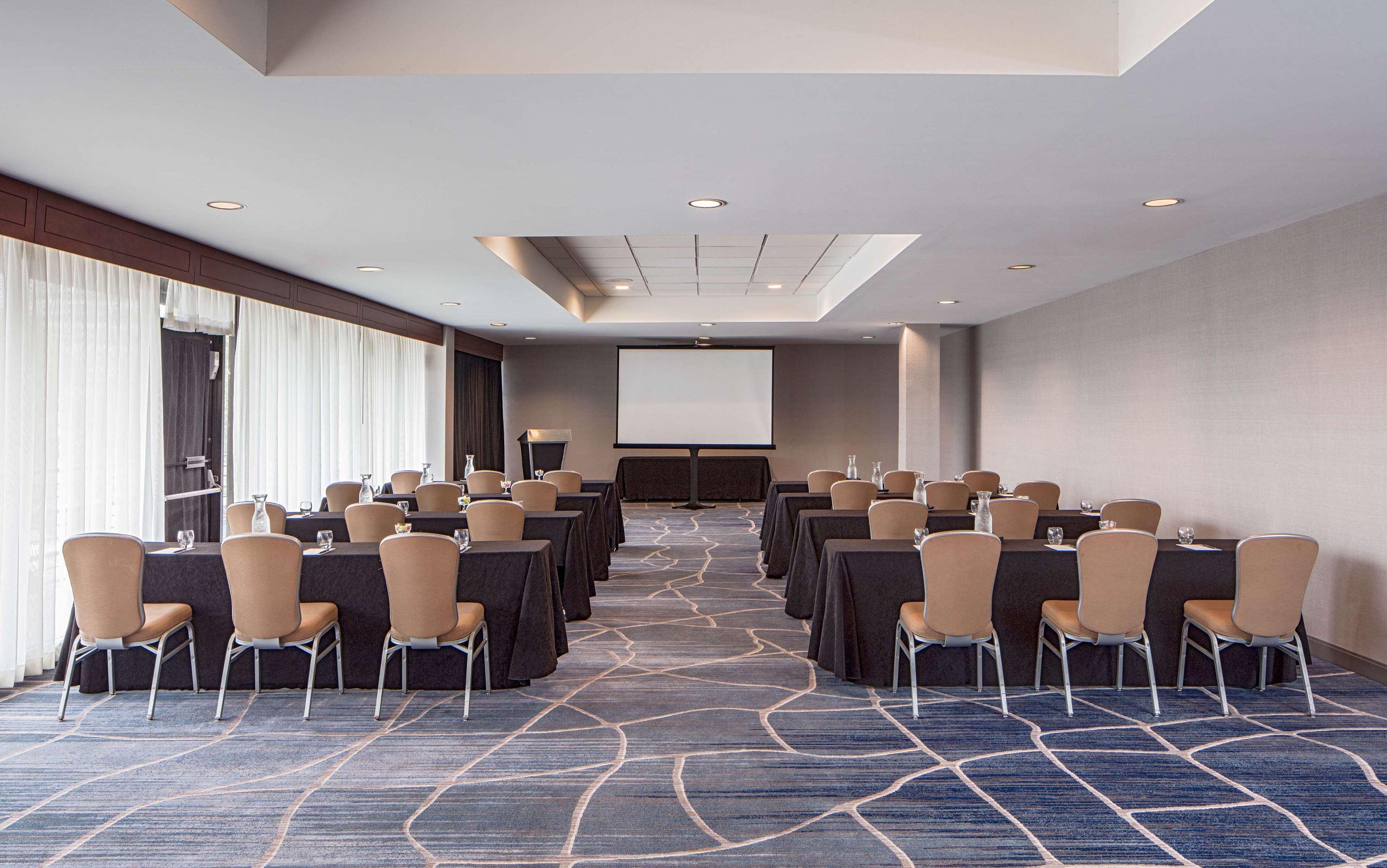 Sonesta Hotel Houston Iah Airport Экстерьер фото